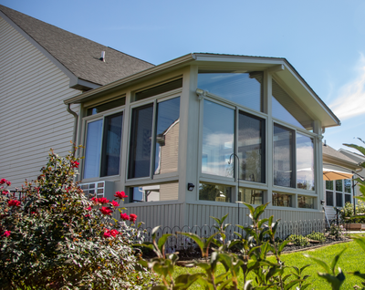 ALL-SEASON SUNROOM