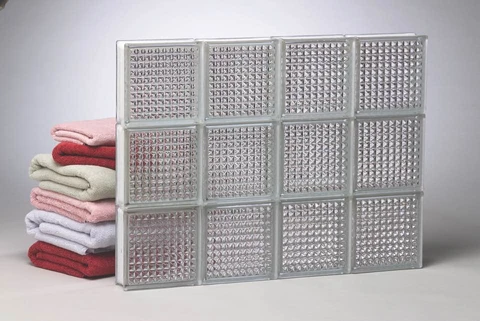 Diamond window
